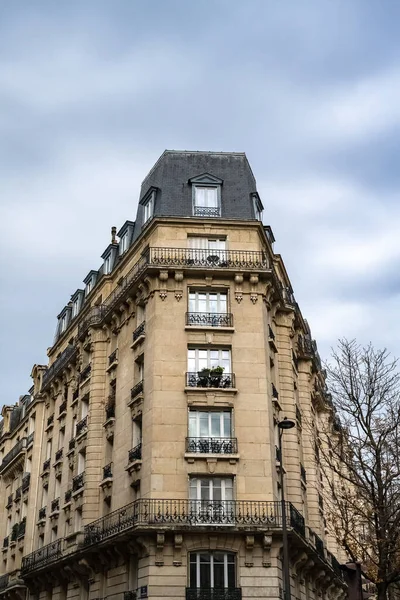 Paris Gamle Bygninger Avenue Daumesnil Typiske Fasader Vinduer – stockfoto
