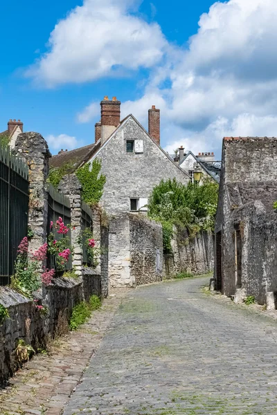 Senlis Cidade Medieval França Rua Típica Paralelepípedos Com Casas Antigas — Fotografia de Stock