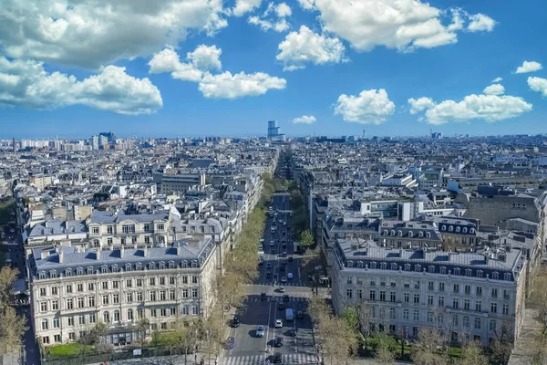 Париж Красивые Фасады Крыши Фешенебельном Районе Столицы Вид Триумфальной Арки — стоковое фото