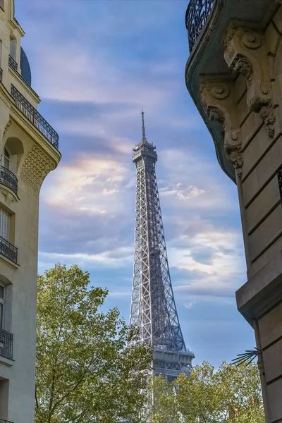París Hermosas Fachadas Haussmann Una Zona Lujo Capital Con Torre — Foto de Stock