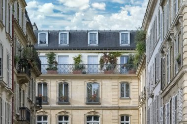 Paris, güzel binalar, Marais 'de, tarihi merkezde.