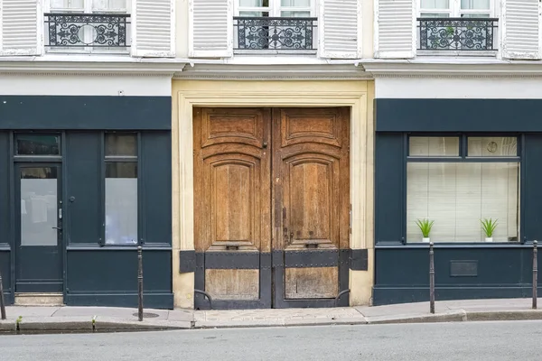 Париж Старинная Деревянная Дверь Типичное Здание Маре — стоковое фото