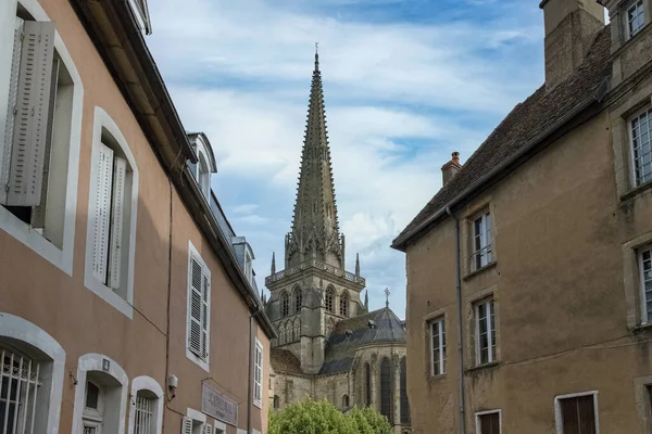 Autun, Burgundy 'deki antik şehir, tarihi merkezdeki Saint-Lazare katedrali.