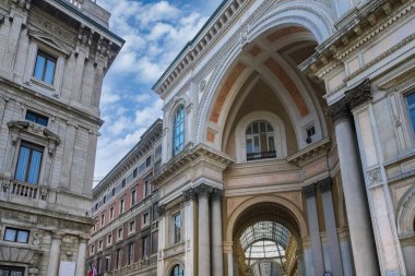 Milan, İtalya 'da, Vittorio Emanuel galerisi, tarihi merkezde.