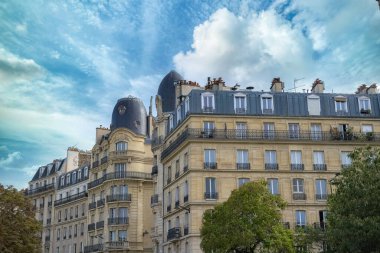 Paris, güzel Haussmann binaları, De la Nation 11. bölgede.