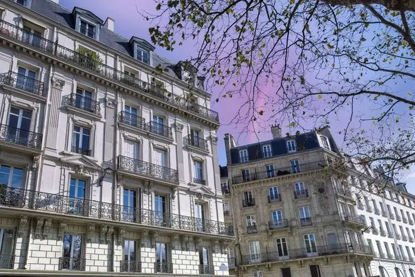 Париж Красивые Здания Бульвар Ришар Ленуар Округе Французской Столицы Лицензионные Стоковые Изображения