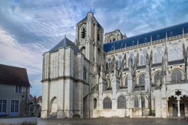 Bourges, Fransa 'nın ortaçağ şehri, Saint-Etienne katedrali, ana giriş.