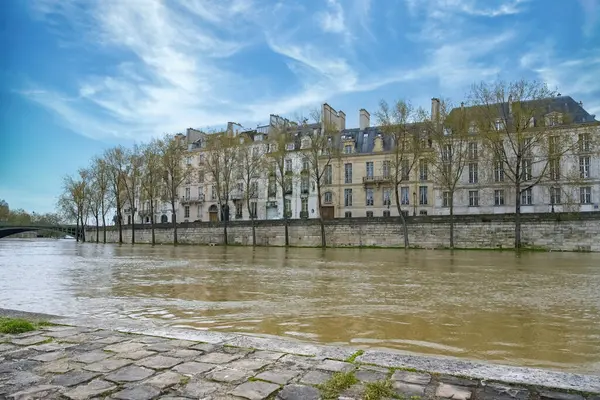 stock image Paris, the ile Saint-Louis, beautiful houses quai d Anjou