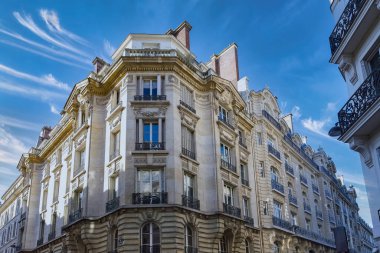 Paris, 7e meydanında güzel cepheler, Solferino sokağı.