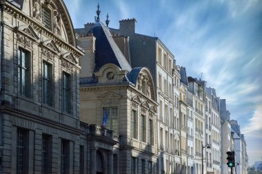 Paris, Marais 'deki güzel binalar, Saint-Antoine caddesi, 4. bölge.
