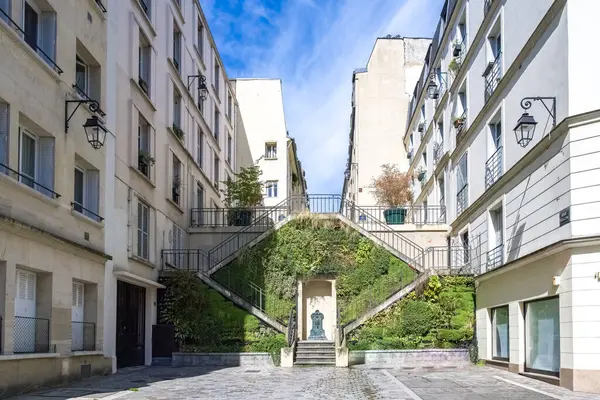 Paris, Paris cephesi 5. Bölge, Kardinal Lemoine sokağı.