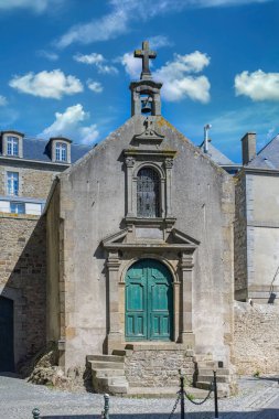 Saint-Malo, Brittany 'deki güzel şehir, tarihi merkezdeki Saint-Vincent katedrali.