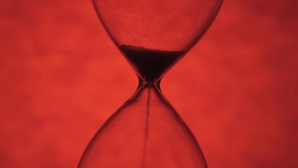 Glass Hourglass Becomes Empty All Sand Flows — Vídeo de Stock
