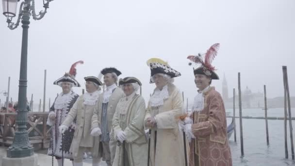 Venecia Italia Febrero 2023 Grupo Hombres Vestidos Como Medievales Durante — Vídeo de stock