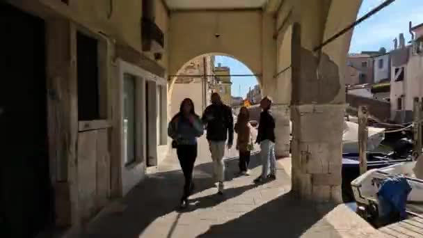 Chioggia Italy February 2023 Time Lapse People Walking Venetian Arcades — Stock Video