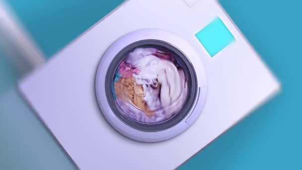 Πλυντήριο Ανοίγει Περιστρέφεται Γρήγορα Πλένει Ρούχα — Αρχείο Βίντεο