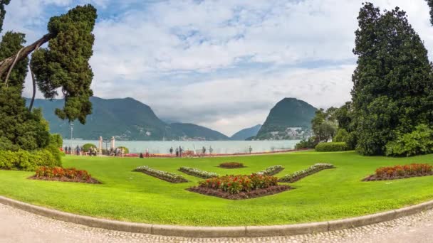 Ağustos 2023 Yazın Lugano Yeşil Bahçesi Insanlar Zaman Çizelgesinde Yürüyor — Stok video
