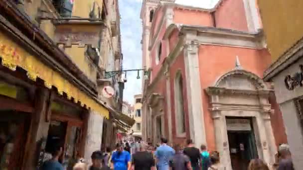 Ağustos 2023 Talya Venedik Caddesinde Yürüyen Turistler — Stok video