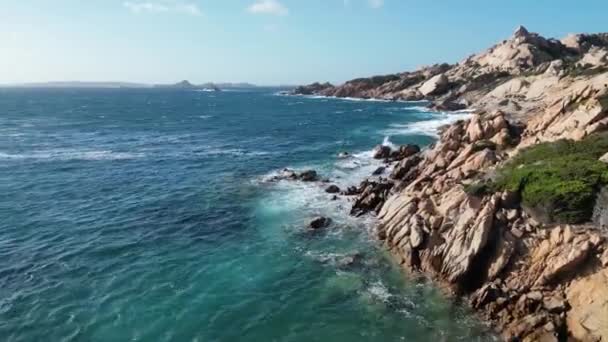 Vista Costa Rocosa Una Isla Cerdeña Maddalena — Vídeos de Stock