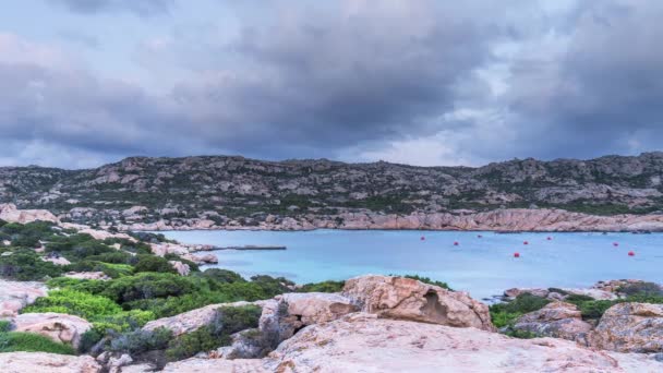 Mraky Timelapse Pláže Sardinie Krásnou Modrou Vodou — Stock video