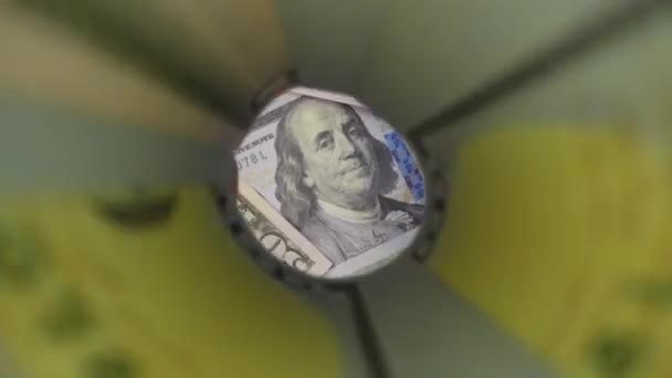 Notas Dólar Americano São Jogadas Com Mão Pilha Outro Dinheiro — Vídeo de Stock