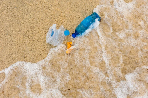 Problema Ambiental Poluição Lixo Plástico Oceano Foto Alta Qualidade — Fotografia de Stock
