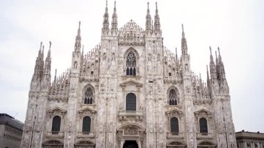 Duomo di Milano, Milano Katedrali 'nin ünlü simgelerinden biridir. İtalyan Gotik mimarisi. Yüksek kalite 4k görüntü