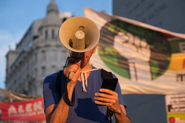 Buenos Aires Argentina Marzo 2023 Activista Desconocida Con Megáfono Durante —  Fotos de Stock