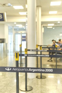 Buenos Aires, Arjantin, 18 Kasım 2022: Jorge Newbery Uluslararası Havalimanı 'nın biniş alanında bekleme odası.