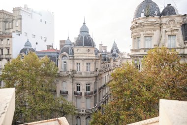 Buenos Aires, Arjantin, 20 Mayıs 2023 tarihi mimari, Avenida de Mayo 'daki binalar Cassara Binası' nın çatı katından görüldü..