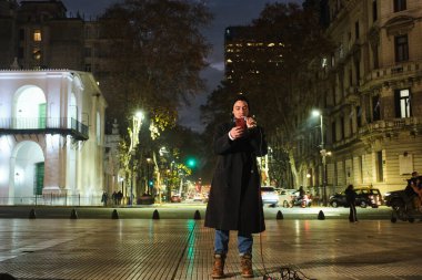 Buenos Aires, Arjantin; 14 Temmuz 2025: İkili olmayan görünürlük günü, cinsiyet kimliğine saygı, dahil etme ve eşit haklara saygı gösterilmesi için protesto.