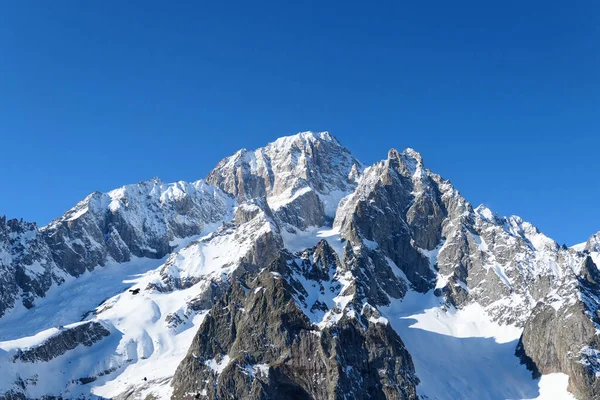 Mont Blanc Vista Montanha Pista Courmayeur Estância Esqui Alpes Italianos — Fotografia de Stock