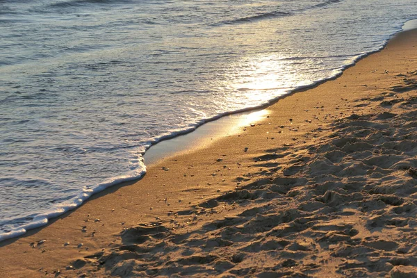 Пляж Морские Волны Солнечном Свете Атлантический Океан Коста Капарика Португалии — стоковое фото