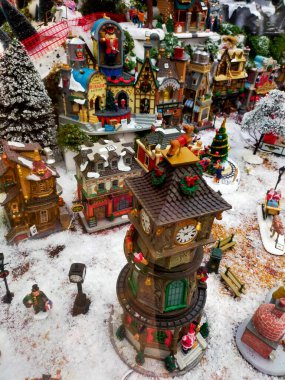 Şehirde noel süsü.