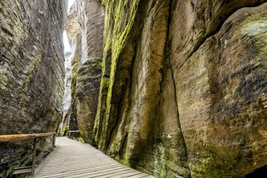Die Felsenstadt Adrspach Weckelsdorf im Braunauer Bergland 