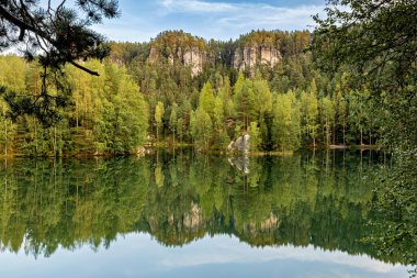 Die Felsenstadt Adrspach Weckelsdorf im Braunauer Bergland 