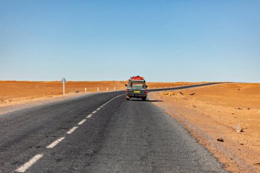 Sahra Çölünde Yol Macerası