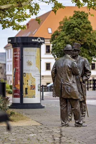 Статуя в городе-крепости Альба-Юлия в Румынии 