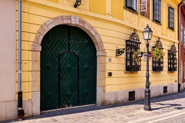 Budapeşte Kalesi 'nin Eski Kapıları ve Kapısı