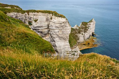Etratat 'taki Normandiya' nın kayalıkları.