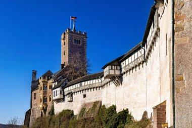Thüringen 'deki Eisenach' taki Wartburg Kalesi.