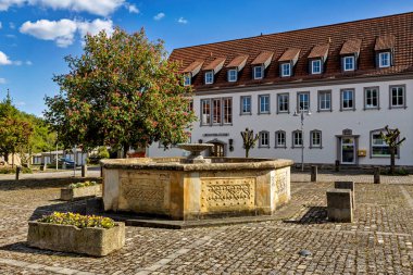 Thuringia 'daki Werra Vadisi' ndeki Creuzburg pazarı.