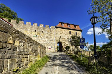Thuringia 'daki Werra Vadisi' ndeki Creuzburg Şatosu.
