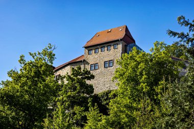Thuringia 'daki Werra Vadisi' ndeki Creuzburg Şatosu.
