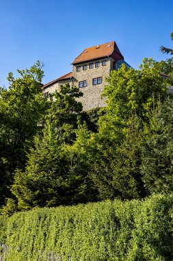 Thuringia 'daki Werra Vadisi' ndeki Creuzburg Şatosu.