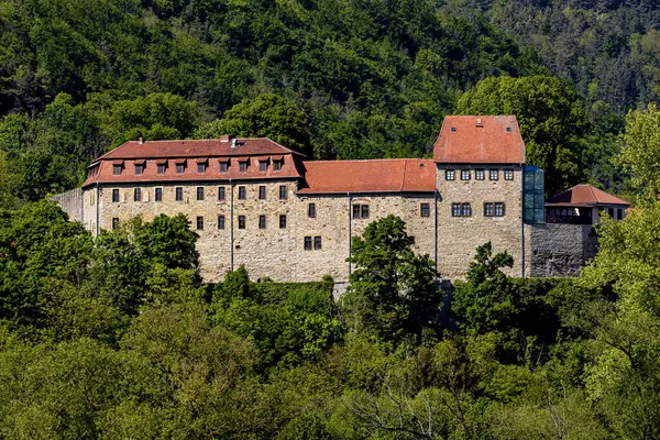 Thuringia 'daki Werra Vadisi' ndeki Creuzburg Şatosu.