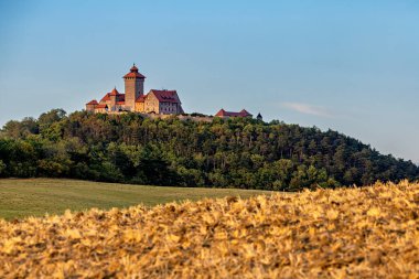 Thüringen 'deki Wachsenburg Kalesi.