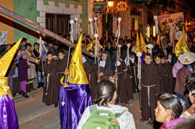 Potosi 'nin Bolivya' da çarmıha gerilmesi ve Paskalya alayı, 