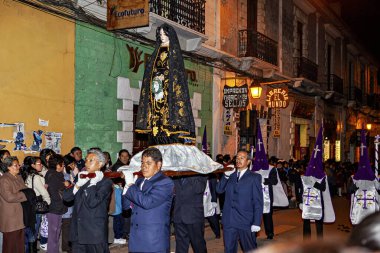 Potosi 'nin Bolivya' da çarmıha gerilmesi ve Paskalya alayı, 