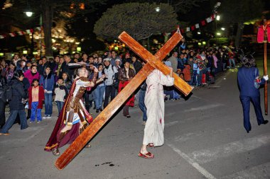 Potosi 'nin Bolivya' da çarmıha gerilmesi ve Paskalya alayı, 